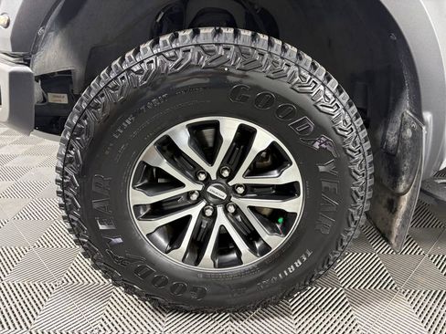 Used 2019 Ford F150 Raptor w/ Equipment Group 802A Luxury AWD/4WD image 10