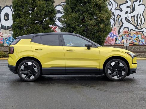 Used 2025 Volvo EX30 Ultra w/ Climate Package image 8