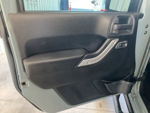 Used 2014 Jeep Wrangler Unlimited Sahara w/ Trailer Tow Group AWD/4WD image 3