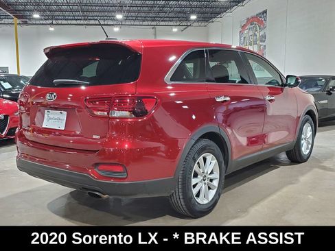 Used 2020 Kia Sorento LX FWD image 9