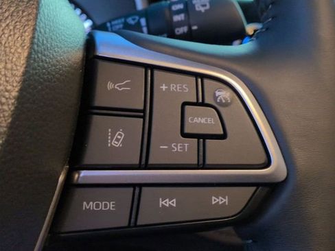 Certified 2026 Toyota Highlander XLE image 19