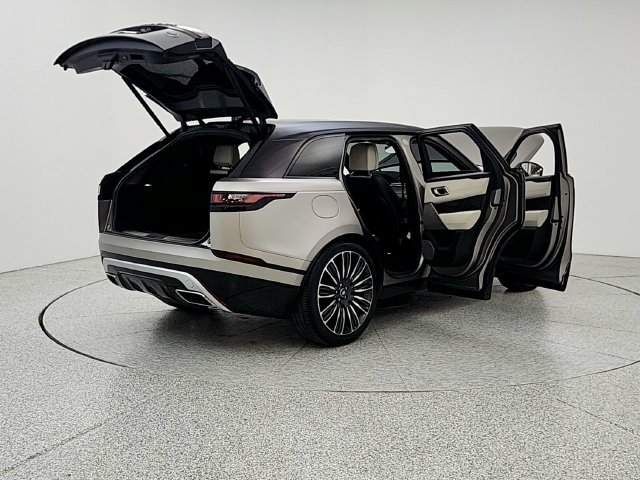 Used 2018 Land Rover Range Rover Velar AWD/4WD image 11
