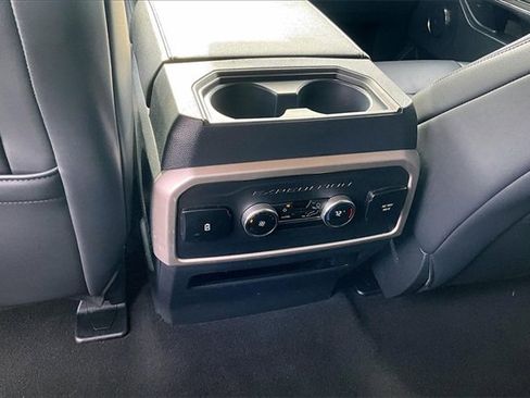 Certified 2024 Ford Expedition XLT image 22