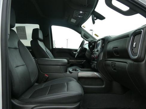 Certified 2022 Chevrolet Silverado 1500 LTZ w/ Z71 Off-Road Package AWD/4WD image 14