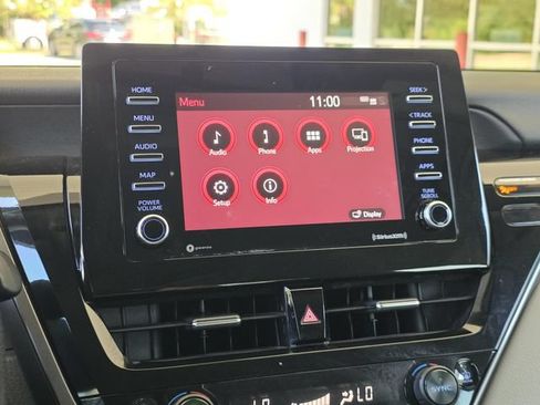 Used 2022 Toyota Camry LE FWD image 13