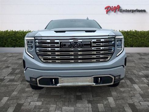 Used 2025 GMC Sierra 1500 Denali w/ Technology Package AWD/4WD image 5
