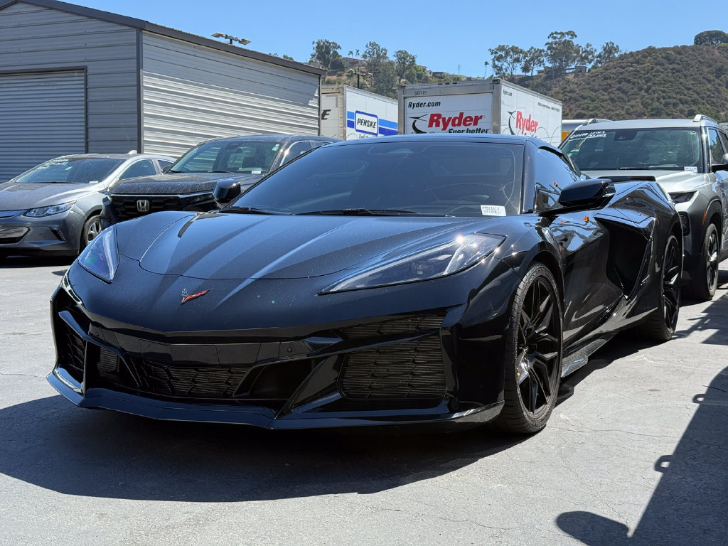 Used 2026 Chevrolet Corvette Z06 RWD image 2