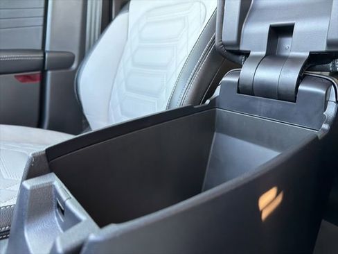 Used 2023 Ford Escape Platinum w/ Premium Technology Package image 38