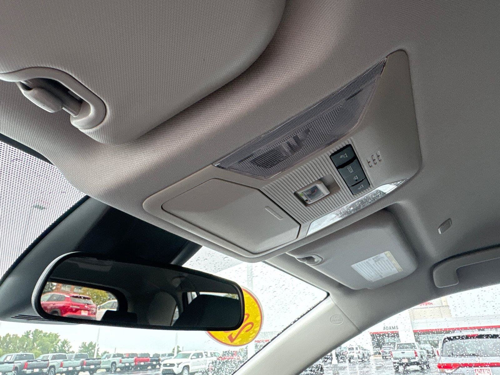 Used 2025 Toyota RAV4 LE FWD image 30