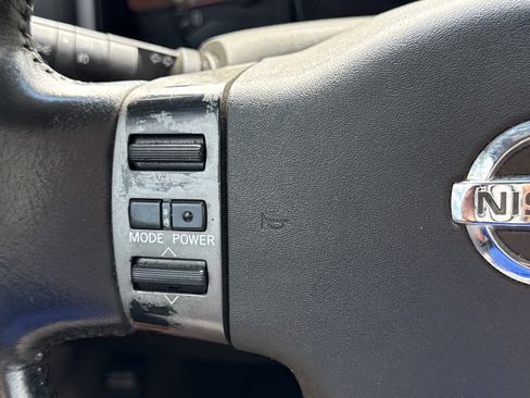 Used 2004 Nissan Titan SE image 14
