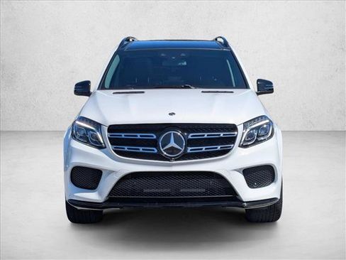 Used 2018 Mercedes-Benz GLS 550 4MATIC image 2