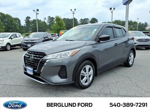 Used 2021 Nissan Kicks S FWD image 9