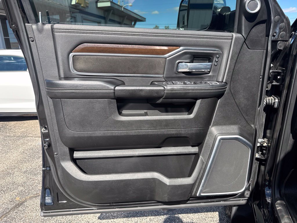 Used 2022 RAM 2500 Laramie AWD/4WD image 14