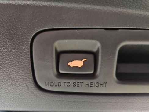 Used 2025 Honda CR-V Sport Touring image 31