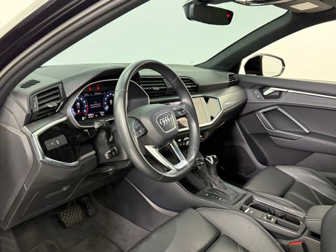 Certified 2023 Audi Q3 2.0T Premium w/ Black Optic Sport Package image 4