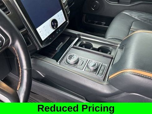 Used 2023 Ford Expedition Platinum AWD/4WD image 28