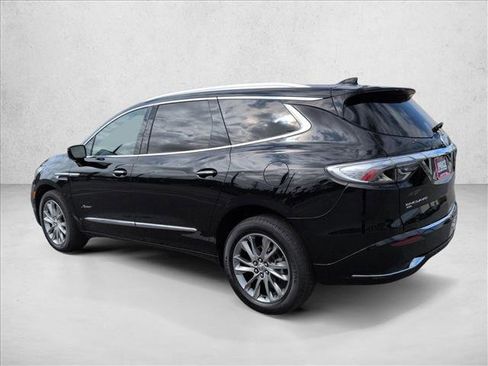 Used 2023 Buick Enclave Avenir w/ Avenir Technology Package AWD/4WD image 8