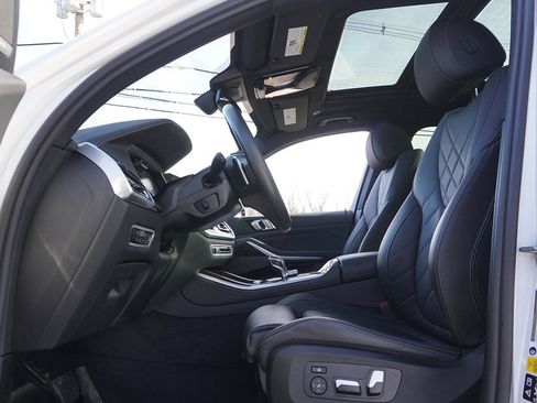 Used 2023 BMW X5 xDrive40i w/ Executive Package image 41