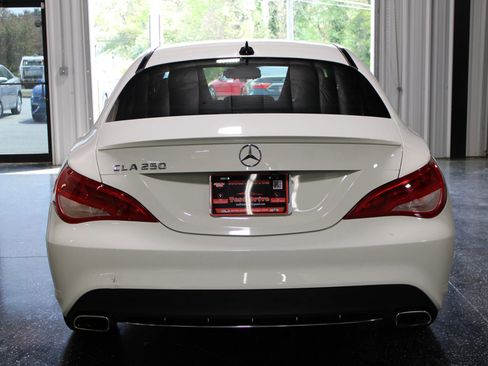 Used 2014 Mercedes-Benz CLA 250 image 4