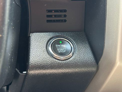 Used 2019 Ford F150 Lariat w/ Equipment Group 502A Luxury AWD/4WD image 11