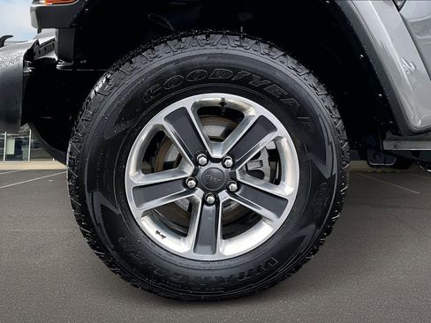 Used 2023 Jeep Wrangler Sahara image 8