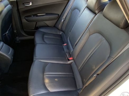 Used 2020 Kia Optima SE image 25