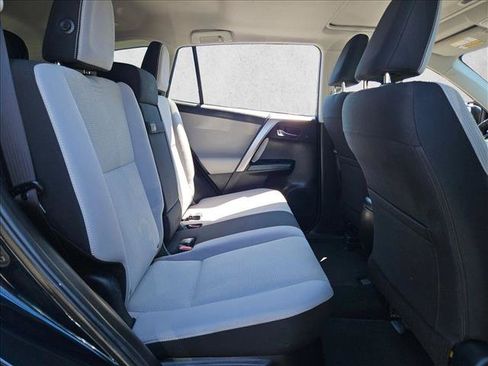 Used 2017 Toyota RAV4 XLE AWD/4WD image 20