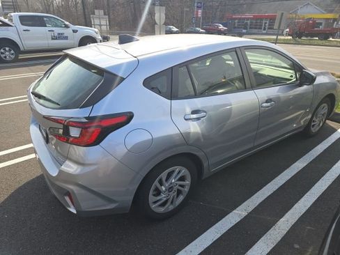Used 2024 Subaru Impreza 2.0i image 18