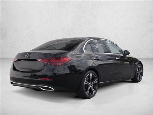 Used 2023 Mercedes-Benz C 300 Sedan image 7