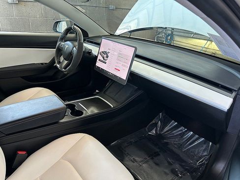 Used 2021 Tesla Model 3 Long Range AWD/4WD image 24