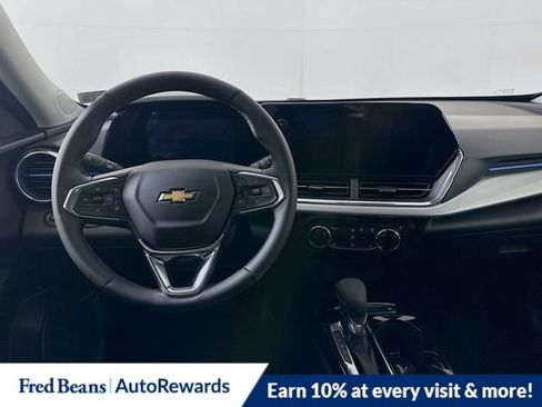 New 2026 Chevrolet Trax LT w/ LT Convenience Package FWD image 18
