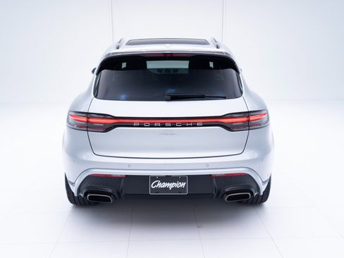 Certified 2025 Porsche Macan AWD/4WD image 10