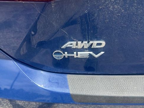 Used 2025 Toyota Camry SE w/ Convenience Package AWD/4WD image 4