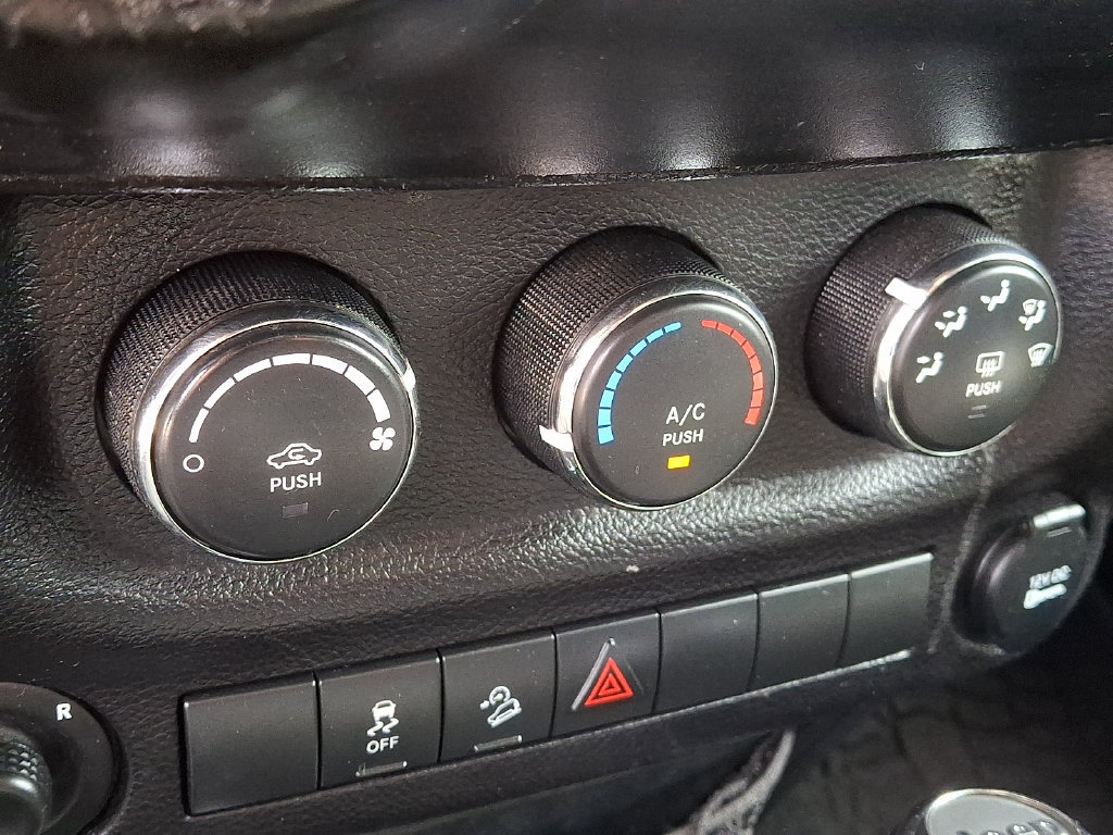 Used 2017 Jeep Wrangler Unlimited Sport w/ Quick Order Package 24S AWD/4WD image 16