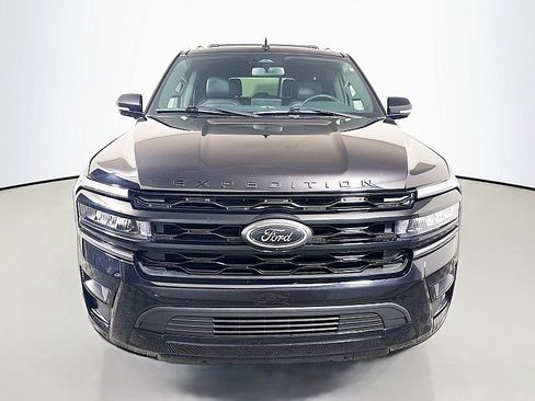 Used 2024 Ford Expedition Limited AWD/4WD image 2