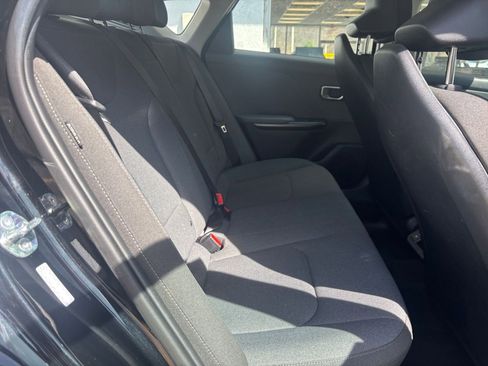 Used 2025 Kia K4 LXS image 38