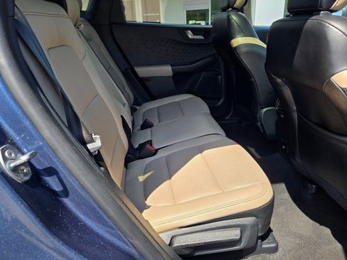 Used 2020 Ford Escape Titanium w/ Titanium Premium Package 2.0 image 10