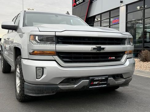 Used 2018 Chevrolet Silverado 1500 LT w/ All Star Edition image 29