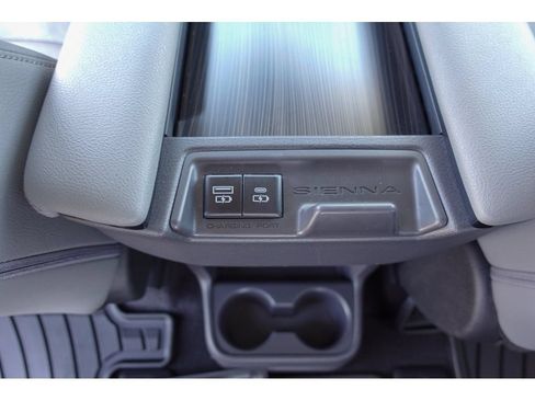 Certified 2023 Toyota Sienna Limited AWD/4WD image 28