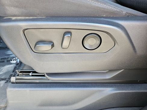 Used 2023 GMC Sierra 1500 Elevation image 21