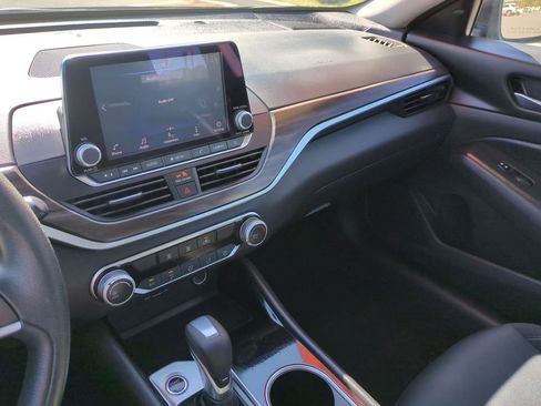 Certified 2024 Nissan Altima 2.5 SV image 21