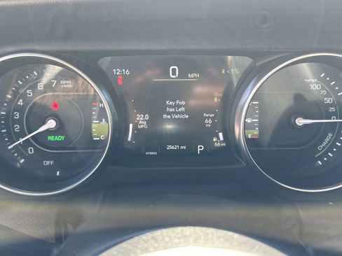 Used 2023 Jeep Wrangler Unlimited Sahara image 27