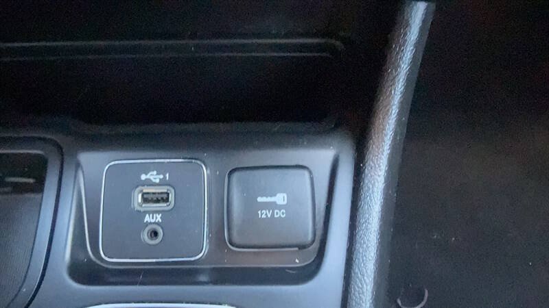 Used 2021 Jeep Cherokee Latitude Lux FWD image 26