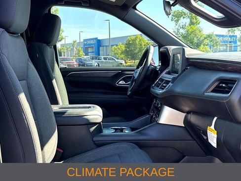 Used 2024 Chevrolet Tahoe LS RWD image 8