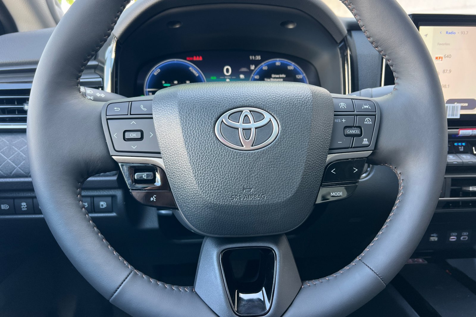 Used 2026 Toyota Camry XLE w/ Premium Package FWD image 22