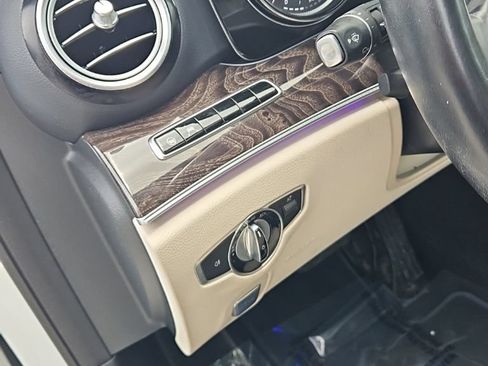 Used 2019 Mercedes-Benz E 450 4MATIC Wagon w/ Premium Package image 15