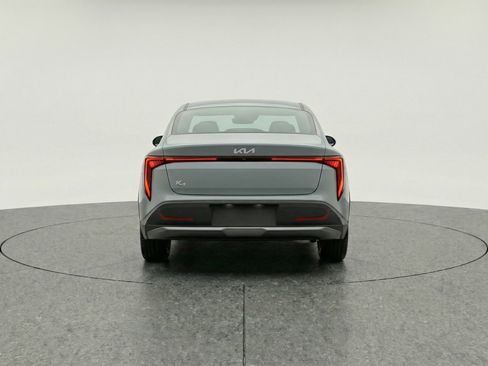 Used 2025 Kia K4 LXS image 7