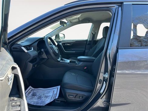 Used 2024 Toyota RAV4 XLE image 9