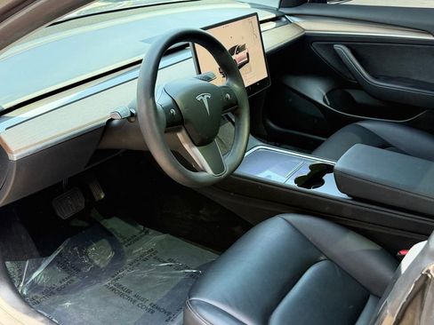 Used 2023 Tesla Model 3 Standard Range image 24