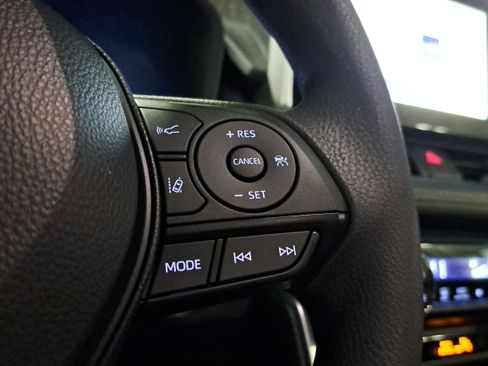 New 2025 Toyota RAV4 XLE image 25